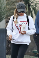 naya-rivera-out-shopping-for-furniture-in-west-hollywood-01-29-2019-5